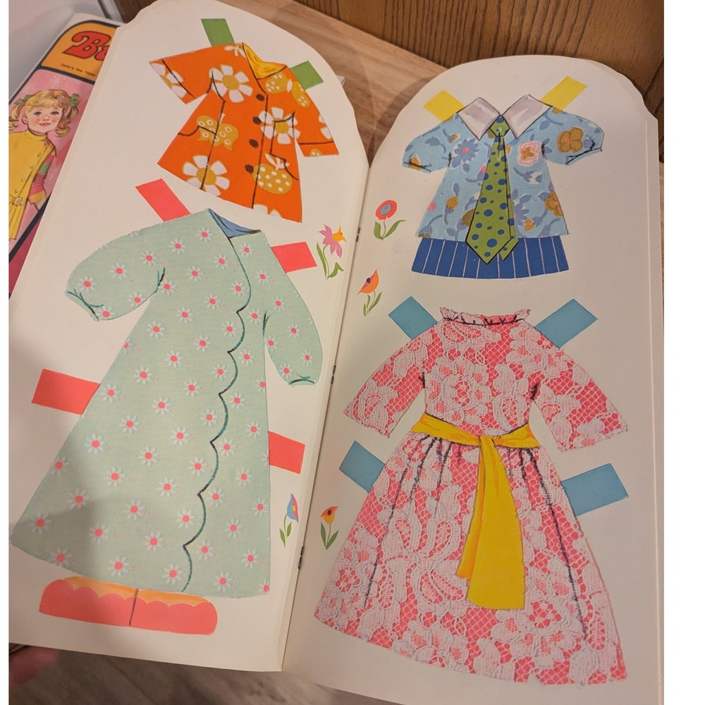New VTG 1970s Mrs. Beasley Paper Doll Book & Buffy Family Affair Paper Doll Book - Picture 7 of 15
